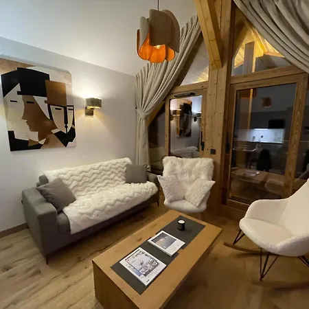 Appartement Cozy Ski-in Ski-out & Mountain View Courchevel
